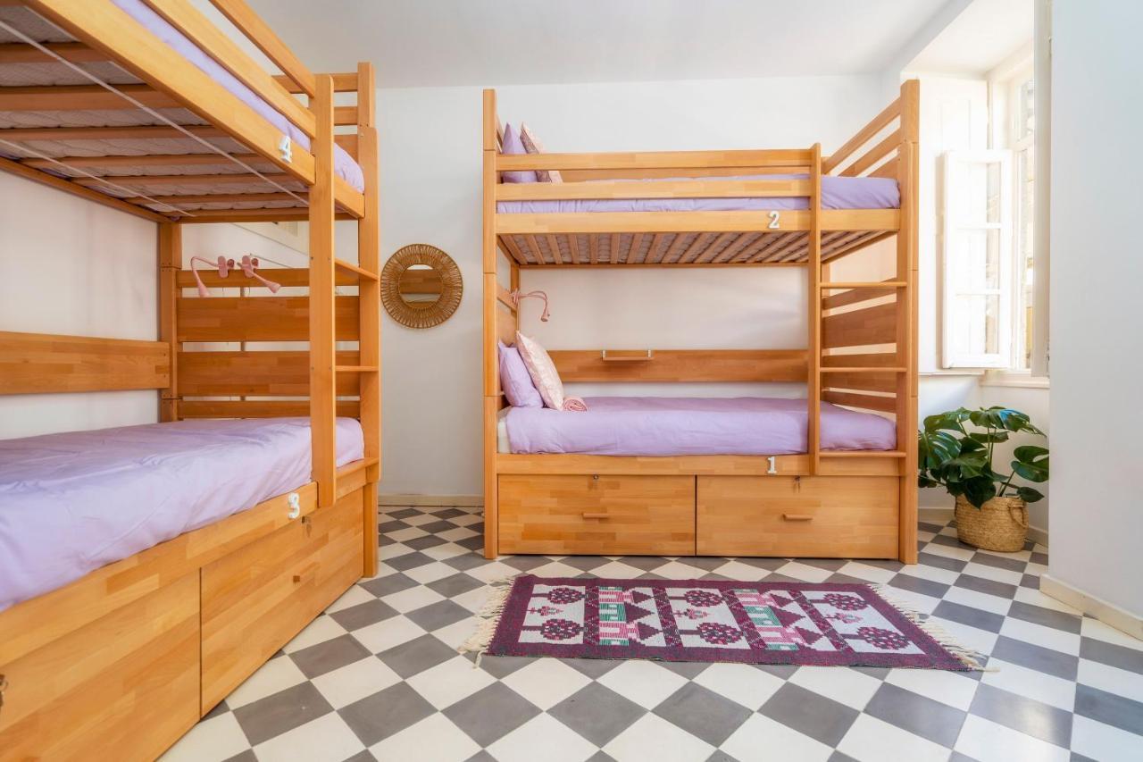 Female Hostel Distrikt Faro