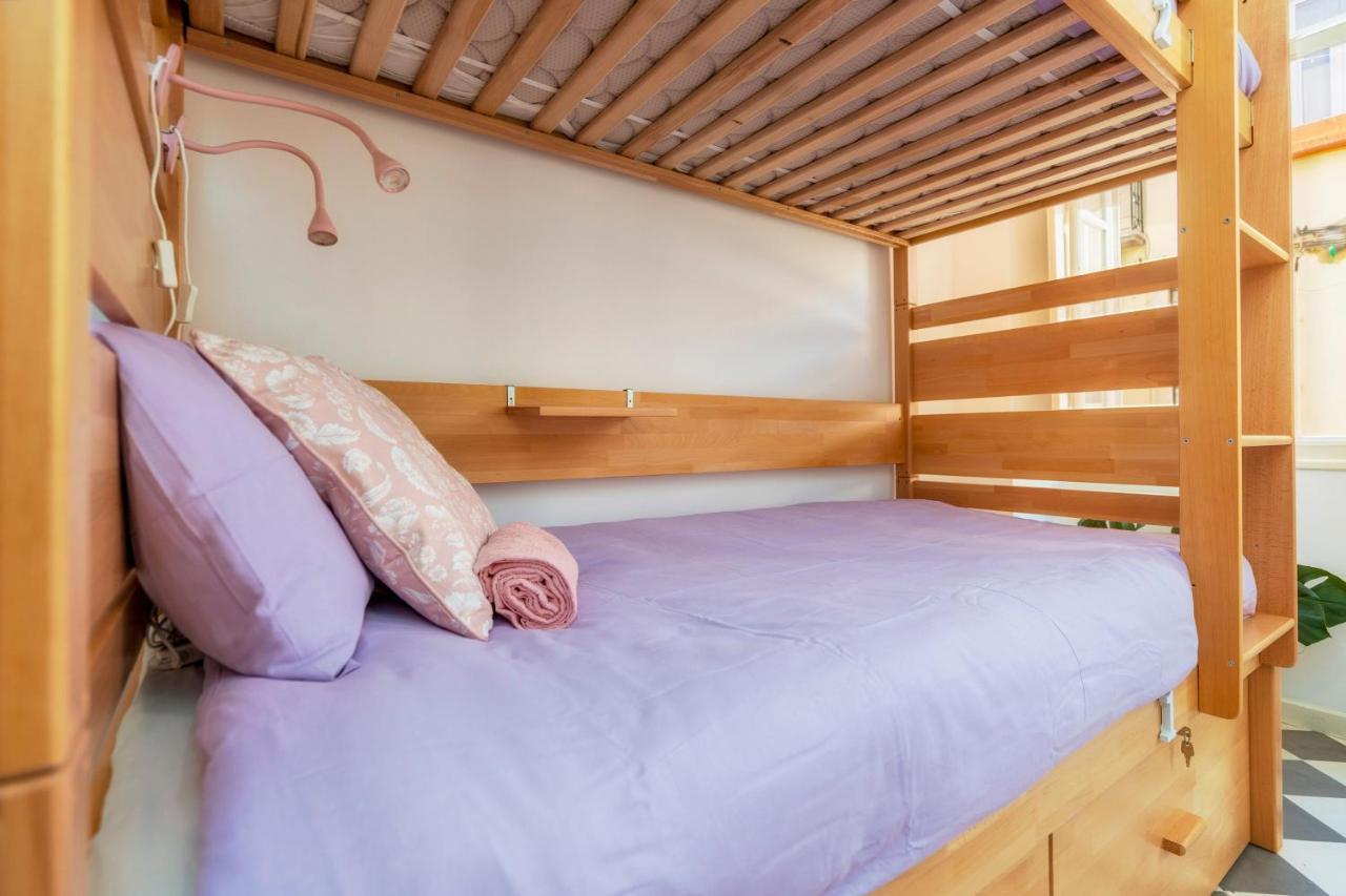 Female Hostel Distrikt Faro